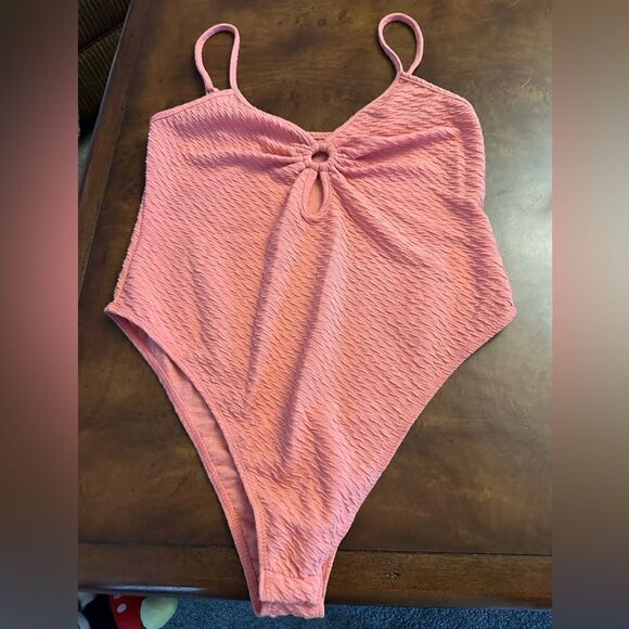 Wild Fable Womens Spaghetti Strap Cut Out Bodysuit Coral Pink NWOT Size L - Picture 6 of 12
